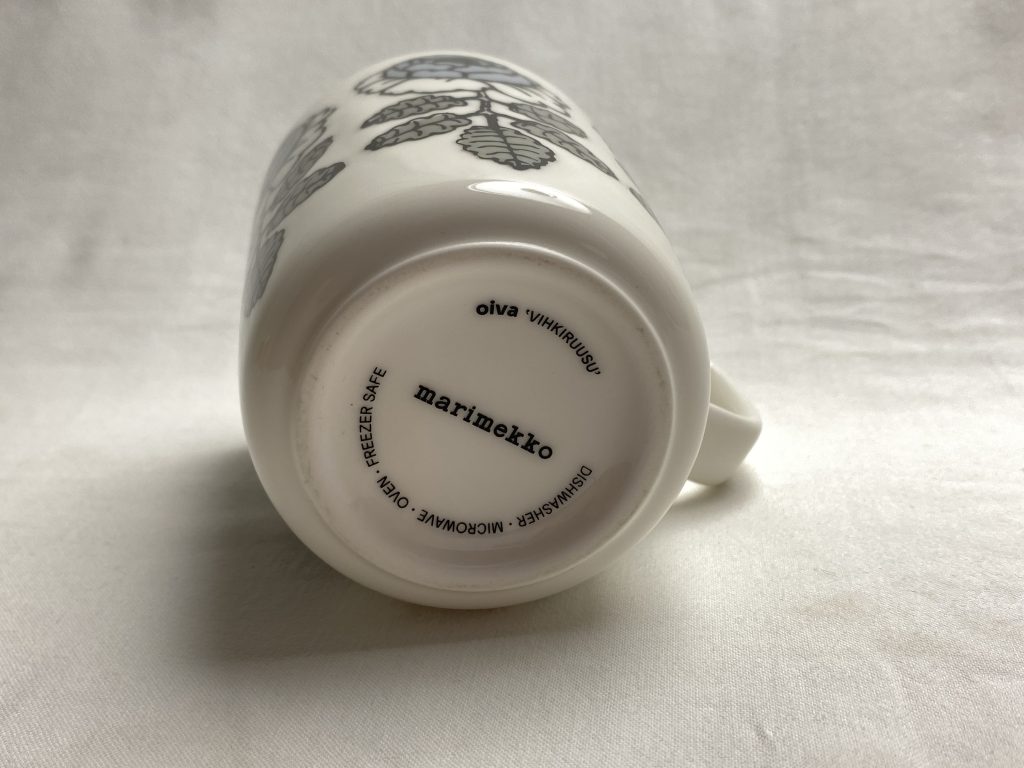 Vihkiruusu vaaleansininen muki Marimekko Retronomi verkkokauppa