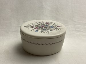 Fennica soikea rasia Esteri Tomula Retronomi verkkokauppa
