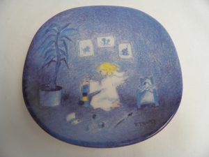 Leikkivä enkeli -seinälautanen Retronomi verkkokauppa