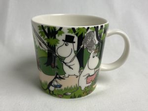 Muumi-muki Lähdetään lomalle (tarrallinen) Retronomi verkkokauppa
