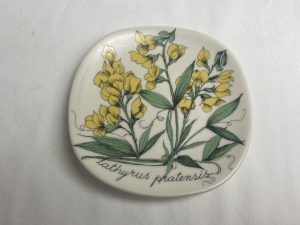 Niittynätkelmä seinälautanen Esteri Tomula Retronomi verkkokauppa