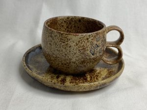 Hiisi teekuppi ja aluslautanen Pentik Retronomi verkkokauppa