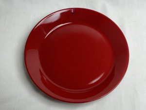 Teema lautanen 21,5 cm punainen Retronomi verkkokauppa