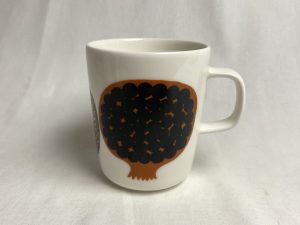 Kompotti muki ruskea Marimekko Retronomi verkkokauppa