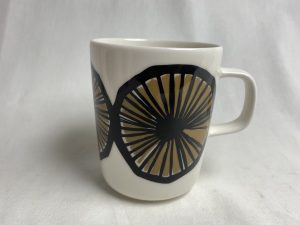 Appelsiini muki Marimekko Retronomi verkkokauppa