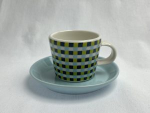 KoKo XS espressokuppi ja aluslautanen Arabia Retronomi verkkokauppa