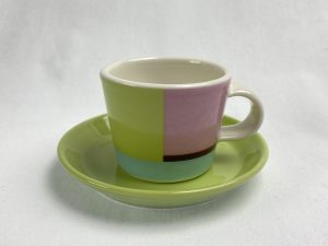 KoKo XS espressokuppi ja aluslautanen Arabia Retronomi verkkokauppa