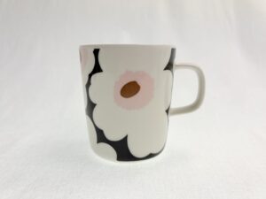 Unikko muki tummanvihreä Marimekko Retronomi verkkokauppa