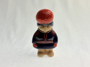 Kaikki maailman lapset figuuri Nils Lisa Larson