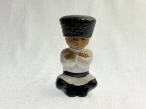 Kaikki maailman lapset figuuri Ivan Lisa Larson