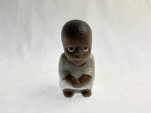 Kaikki maailman lapset figuuri Etelä Lisa Larson