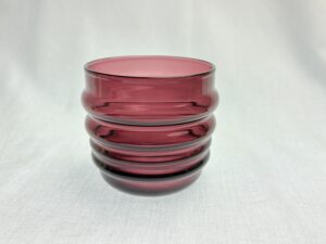 Sukat makkaralla juomalasi purppura