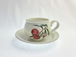 Pomona Portmeirion persikka teekuppi ja aluslautanen Retronomi verkkokauppa